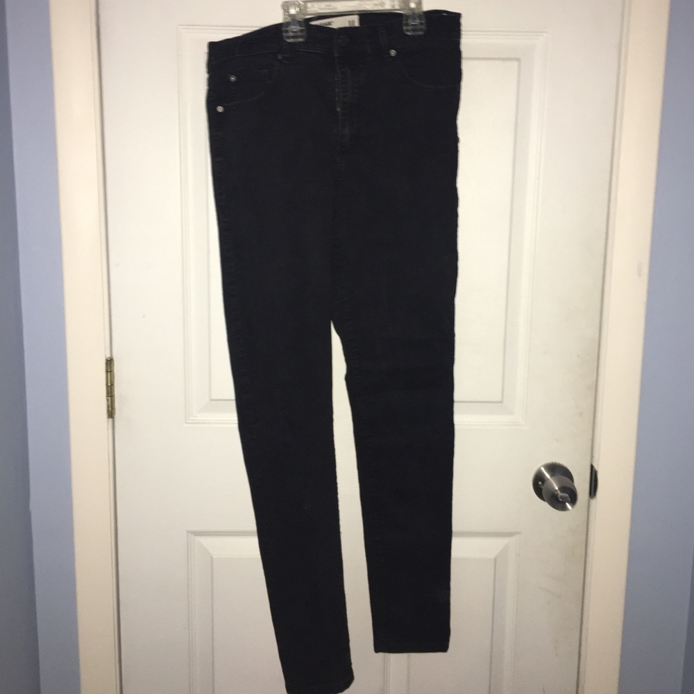 Black skinny jeans